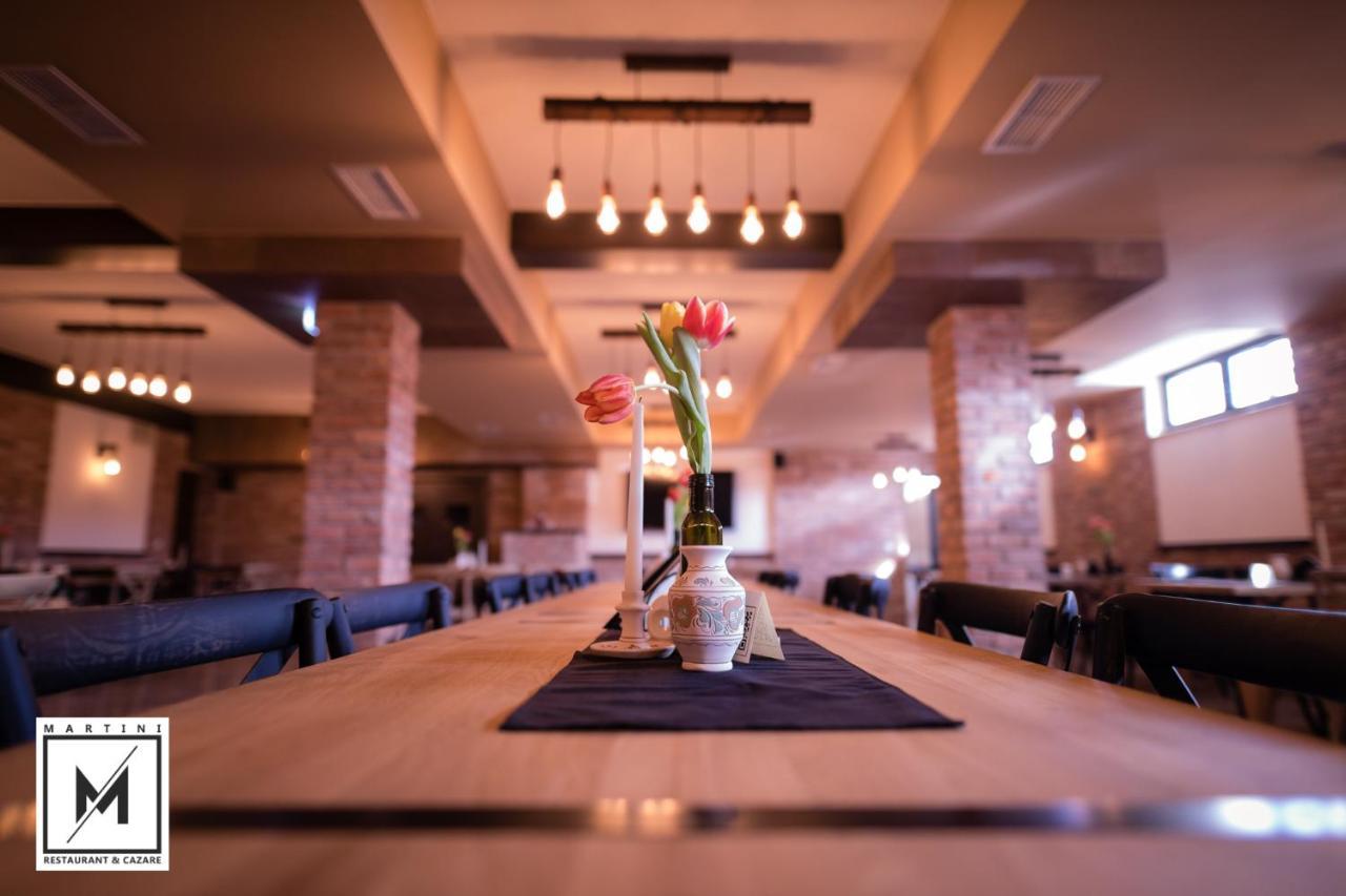 Martini Restaurant & Cazare Sebesel エクステリア 写真