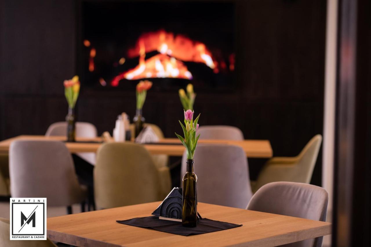 Martini Restaurant & Cazare Sebesel エクステリア 写真
