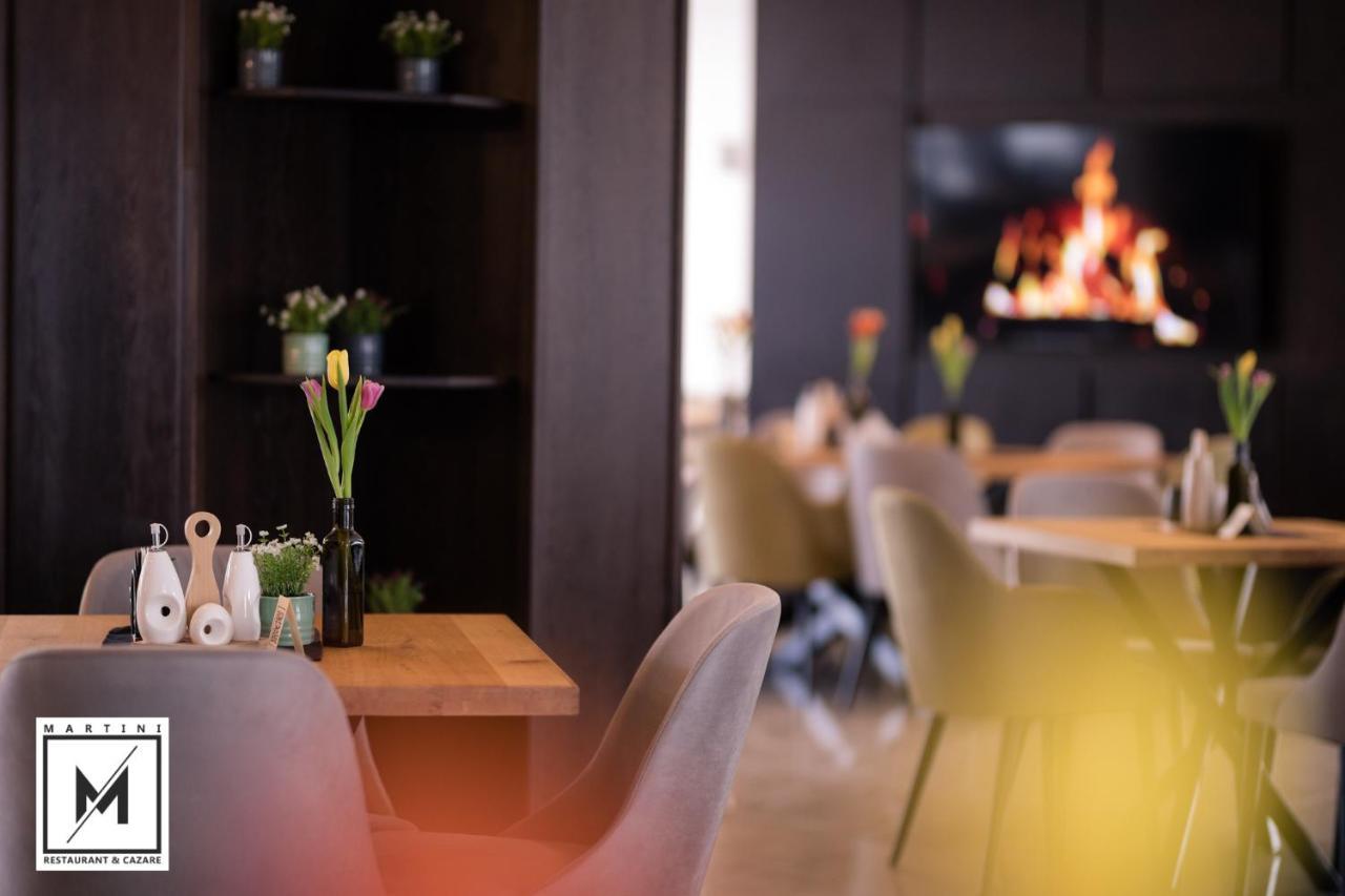 Martini Restaurant & Cazare Sebesel エクステリア 写真