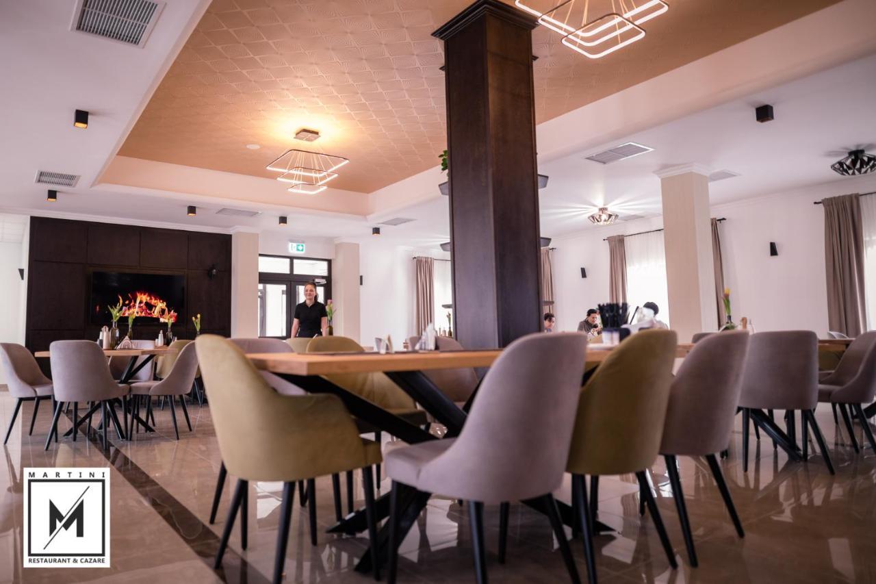 Martini Restaurant & Cazare Sebesel エクステリア 写真