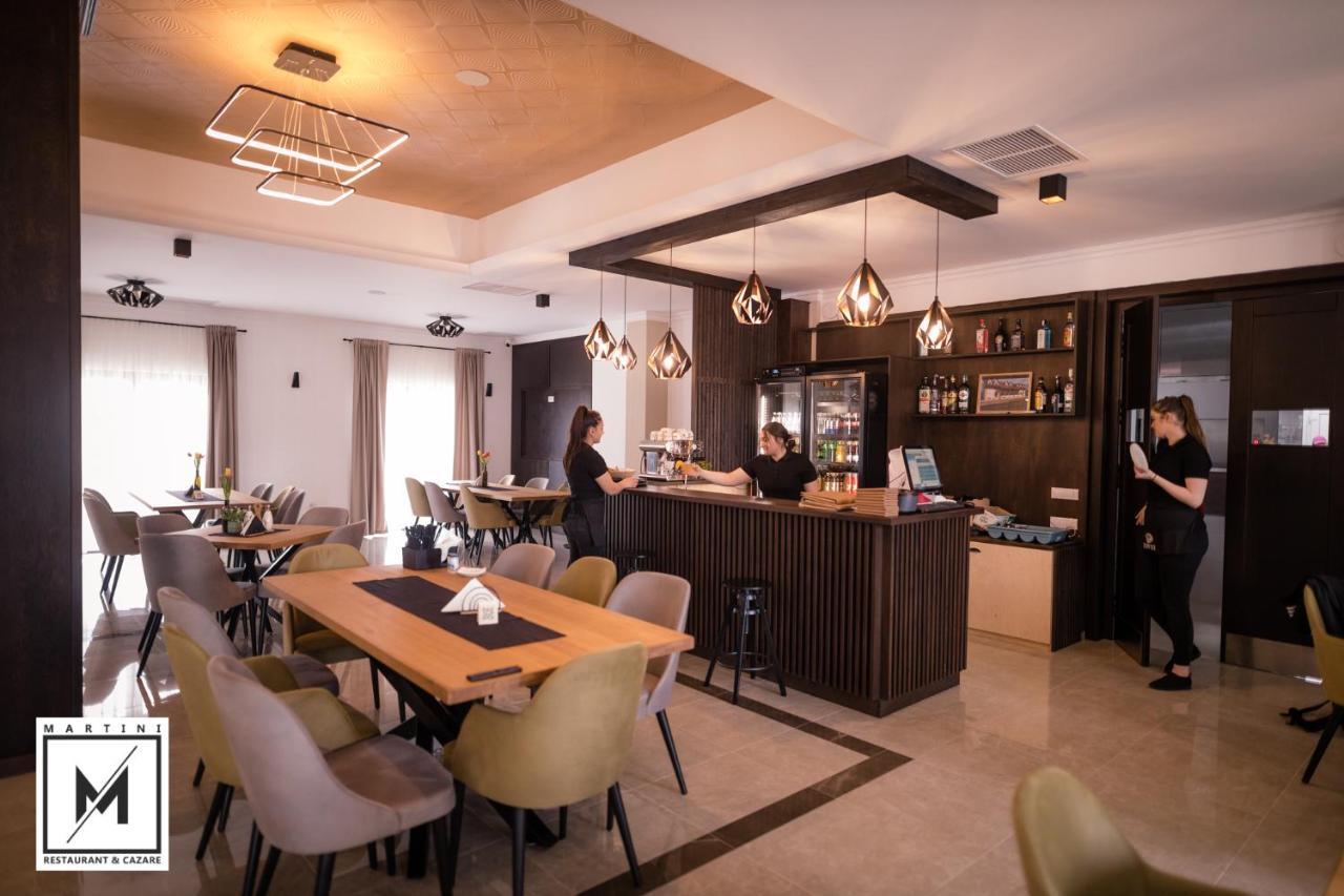 Martini Restaurant & Cazare Sebesel エクステリア 写真
